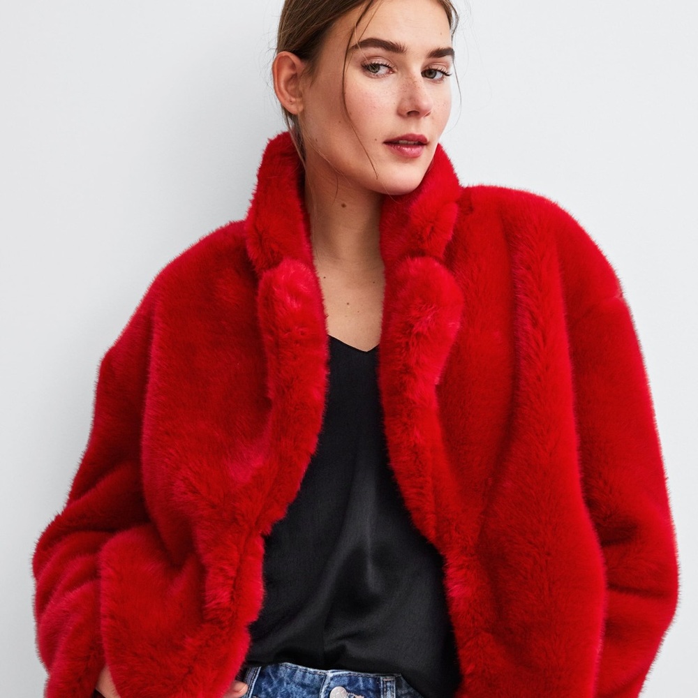 Brand NEW ❤️ ZARA RED FAUX FUR ❤️